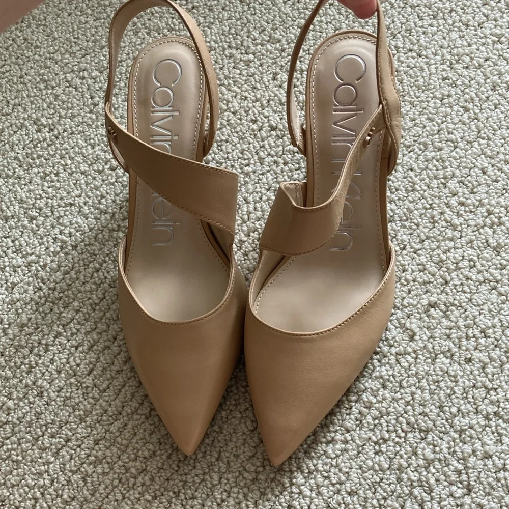 NEW Calvin Klein Slingback Nude Pumps Heels Wrap Around Kitten Mary Janes Sz 8 - Picture 9 of 12